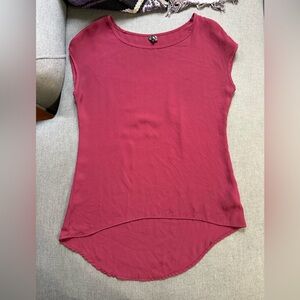 Chic Burgundy Cap Sleeve Top